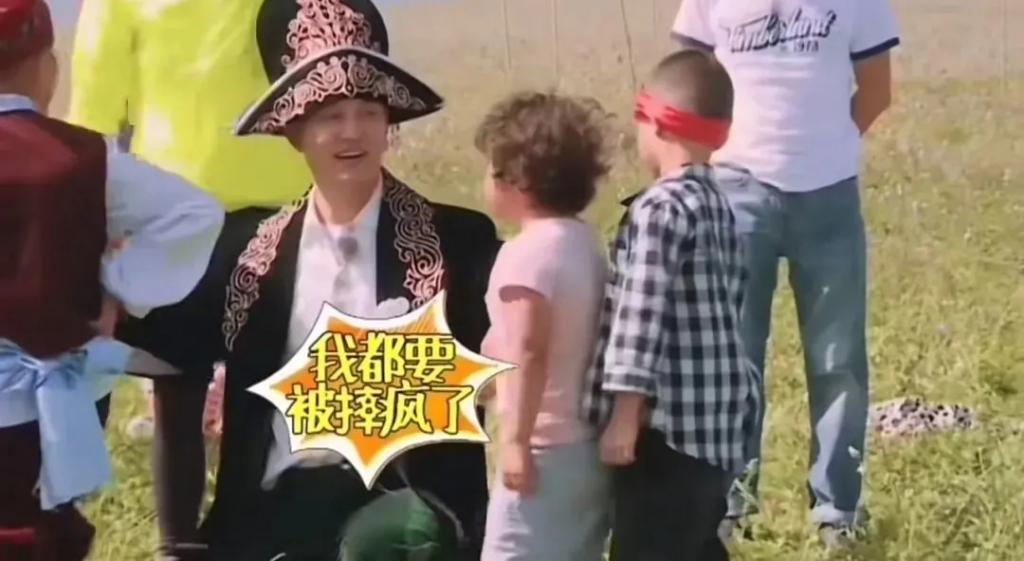 还记得《爸爸去哪儿》里的轩轩吗？一米七五啦？