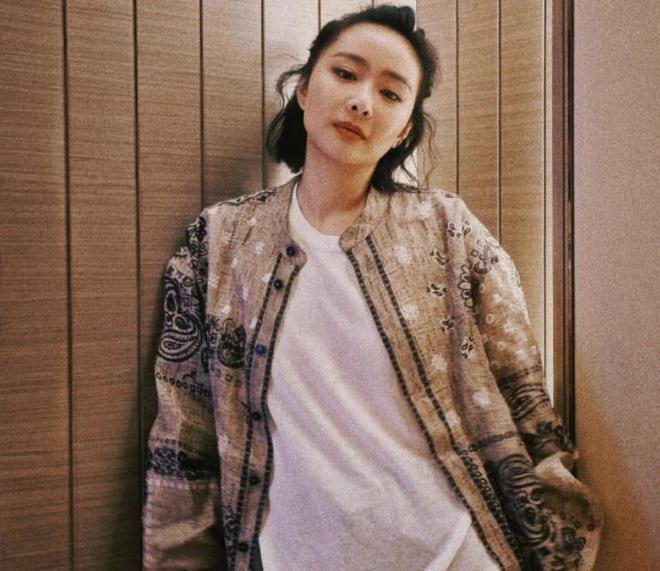 众星欢乐过腊八:刘诗诗杨紫晒腊八粥,张馨予在雪地打滚