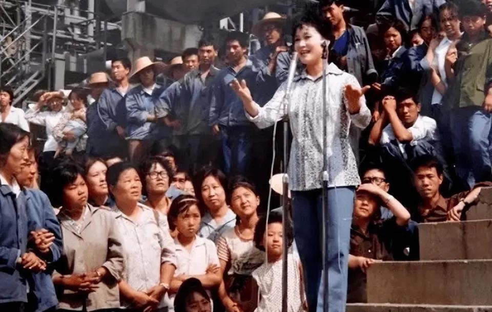 李谷一：初婚嫁给恩师，二婚嫁给粉丝，两任丈夫已离世