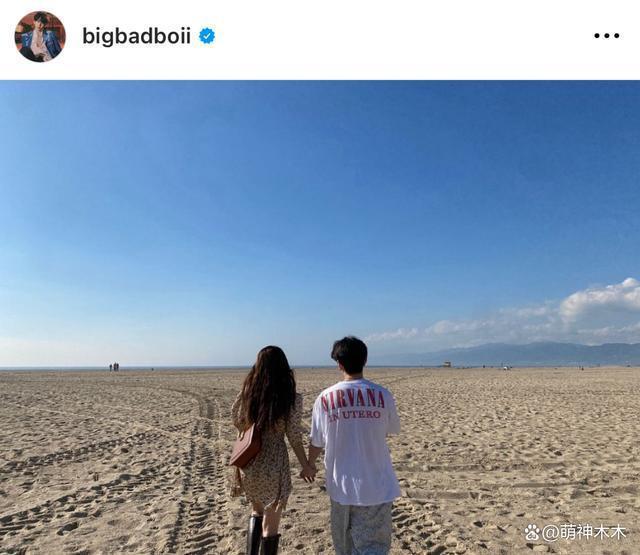 泫雅大方认爱！官宣和男星龙俊亨恋情，晒出牵手照高调点赞