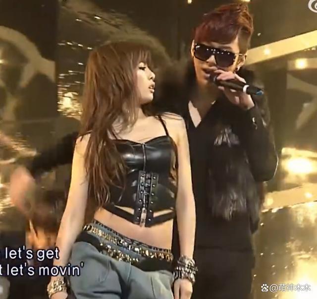 泫雅大方认爱！官宣和男星龙俊亨恋情，晒出牵手照高调点赞