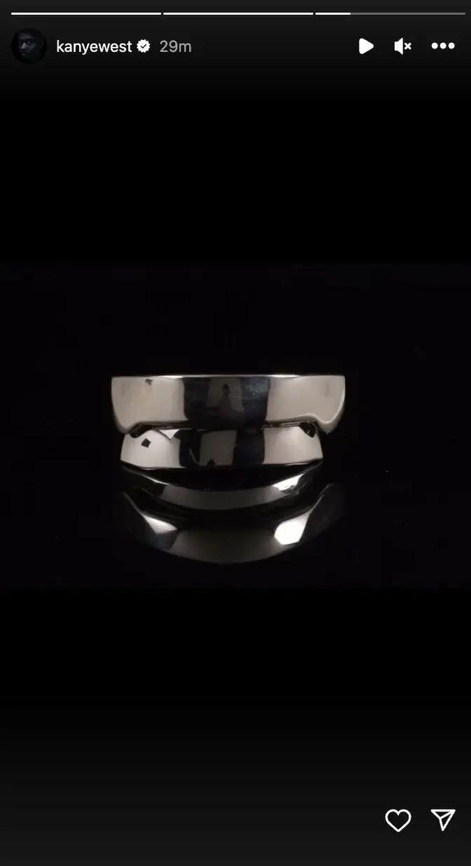 花了600w！坎爷Kanye换了一副钢牙