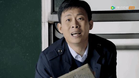 与李小璐互怼，娶二婚央视主持，17年无儿无女，他后悔了？