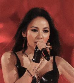 40岁后的李孝利，怎么比性感时期还圈粉