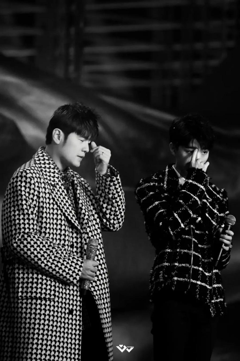 连续几年给偶像庆生,追到线下一起过生日,他又幸福了?