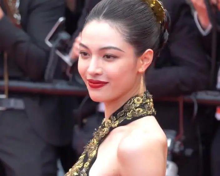 当钟楚曦和江疏影站一起，我才明白骨相美和皮相美的区别