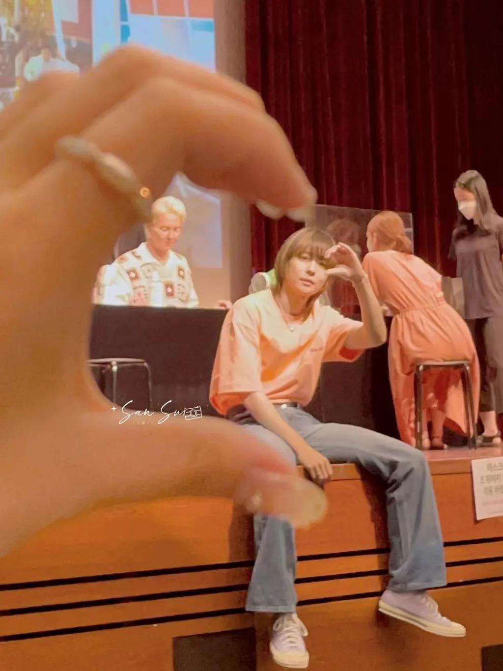 KPOP偷偷进“村”捞金，打枪的不要