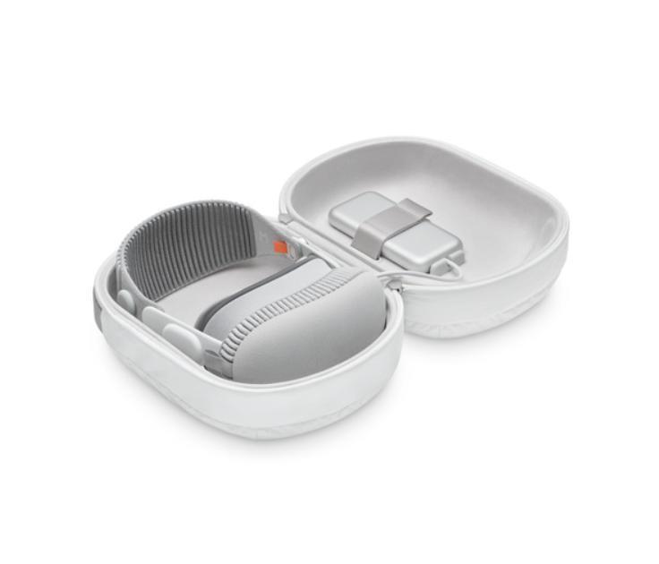 苹果 Vision Pro 头显顶配“完全体”售价近 4800 美元