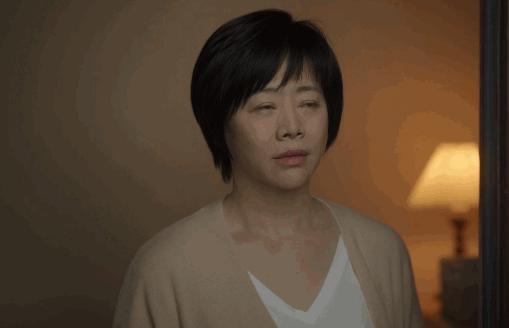 54岁沈严翻车了？满脸褶子的“情妇”，观众直呼辣眼睛