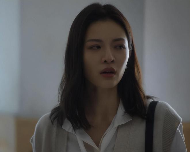 54岁沈严翻车了？满脸褶子的“情妇”，观众直呼辣眼睛