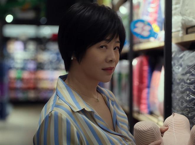 54岁沈严翻车了？满脸褶子的“情妇”，观众直呼辣眼睛