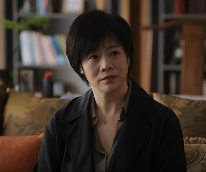 54岁沈严翻车了？满脸褶子的“情妇”，观众直呼辣眼睛