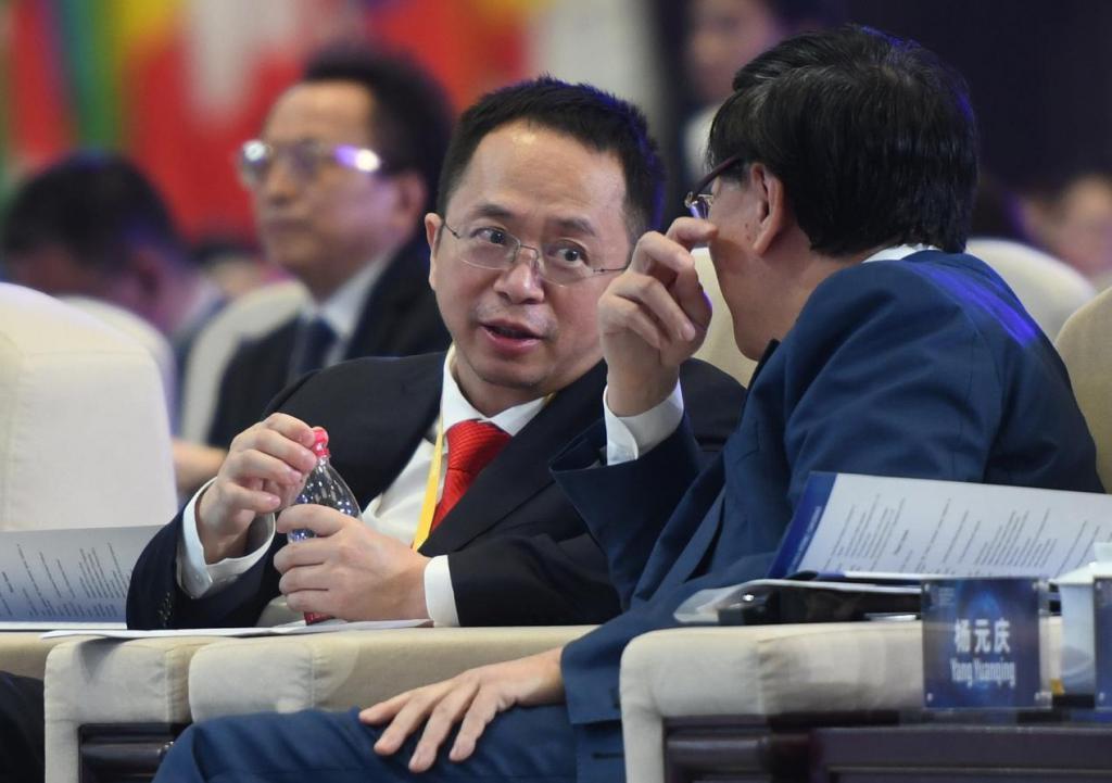 “翻红”的周鸿祎，“隐身”的360