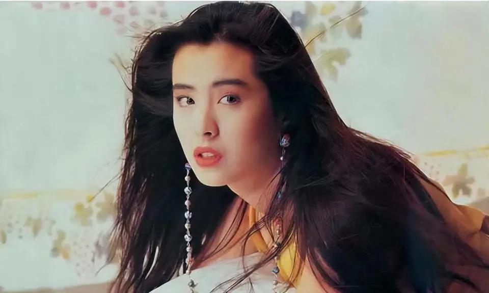 至今没生孩子的4位中老年女星，亿万身家没子女继承