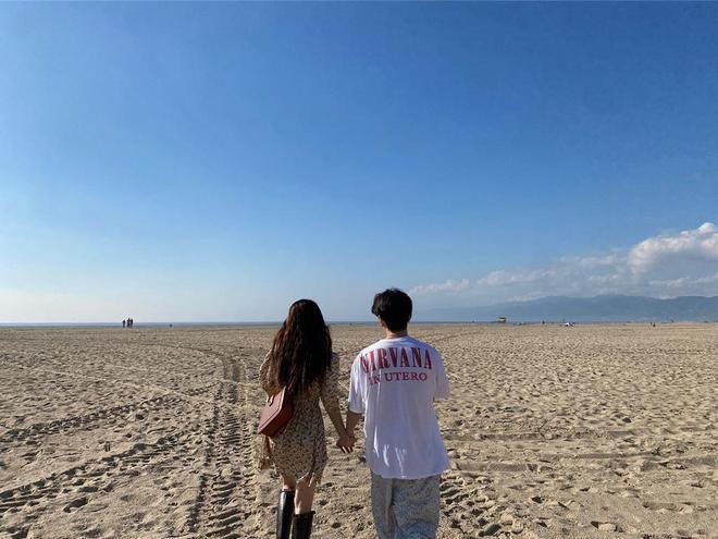 泫雅官宣恋情遭网暴！被骂“好脏”，因对象有“偷拍”黑历史