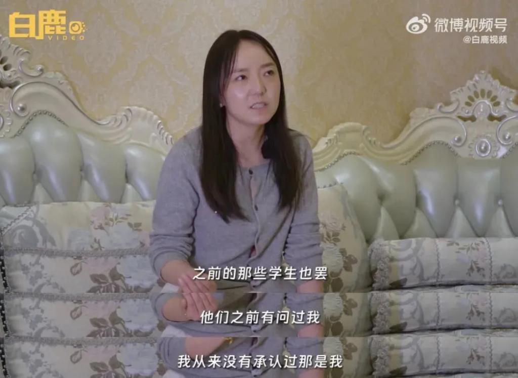 还记得表情包里魔性大笑的哈哈姐吗？开始直播了？