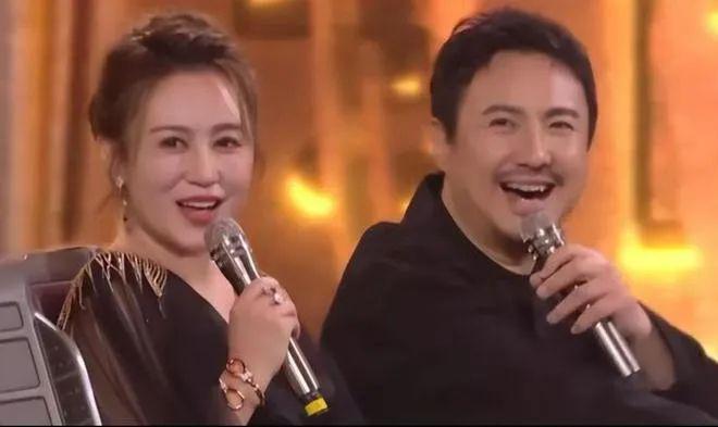 震惊!!他俩居然在一起了?!