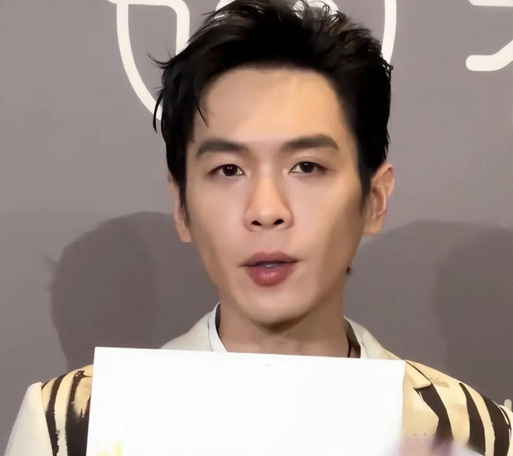 今日活动生图：看了张若昀与胡歌，我才明白什么叫顶级骨相