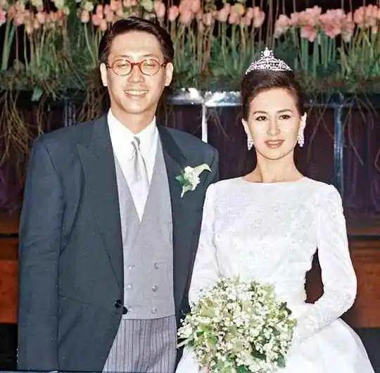 豪门名媛，被亲妈说是「脏东西」？