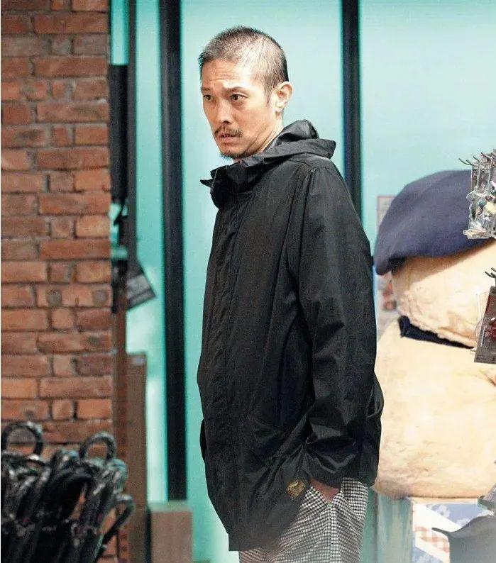 豪门名媛，被亲妈说是「脏东西」？