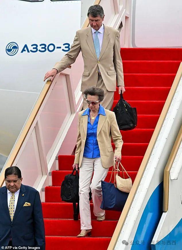 凯特王妃做大手术爆病情严重,生养三娃还瘦成纸片人太累了吗