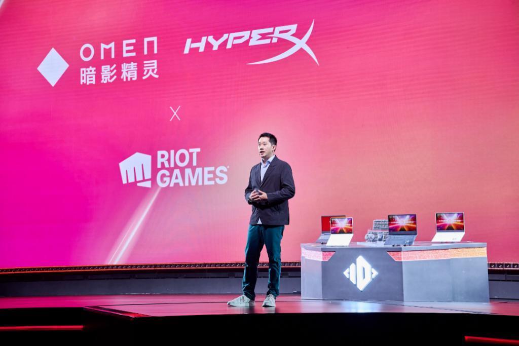 惠普游戏家族十代新品强势来袭，[十代登场 玩出热AI] 共赴进阶之路