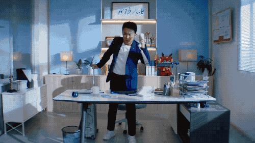 网剧第一人的帽子他甩掉了吗？