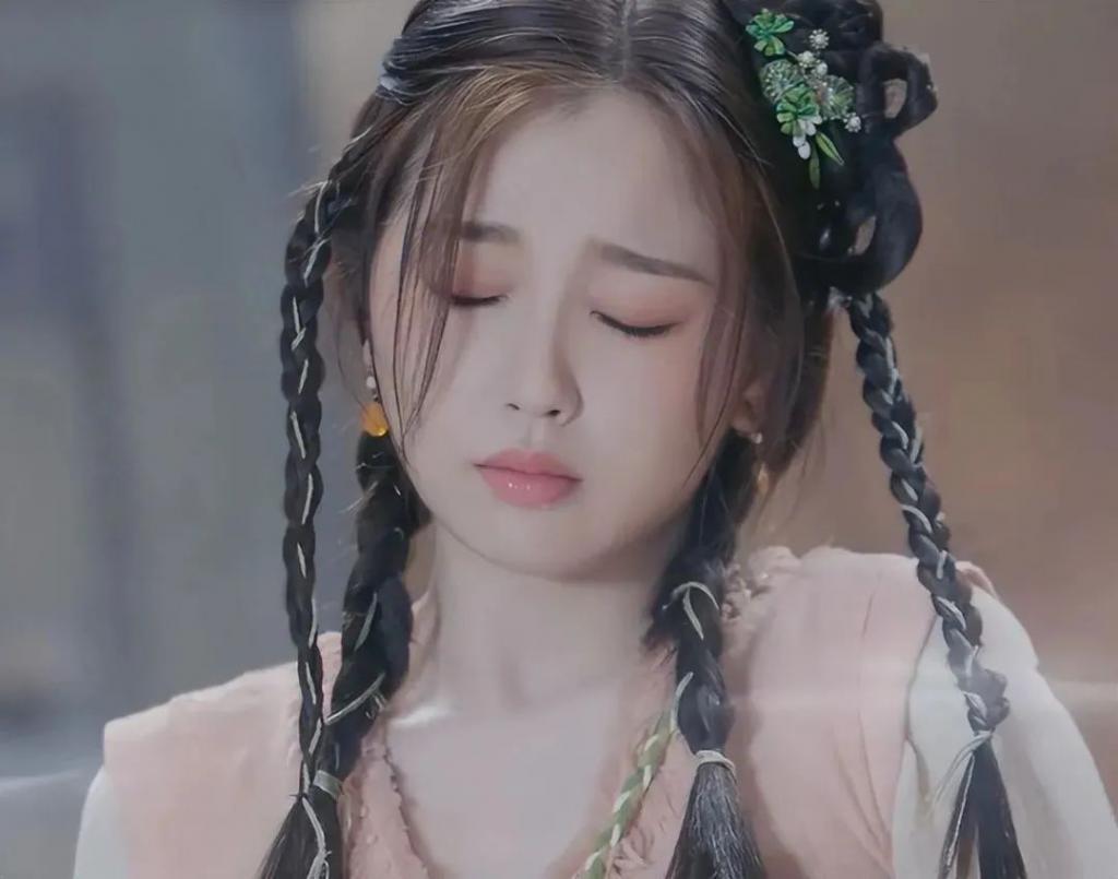 长着“胖头鱼脸”却要演第一美女，谁的审美出了问题？