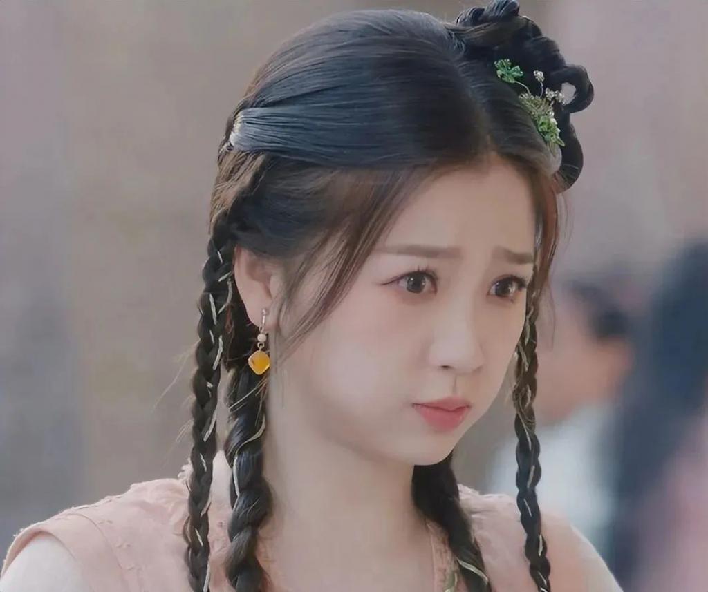 长着“胖头鱼脸”却要演第一美女，谁的审美出了问题？