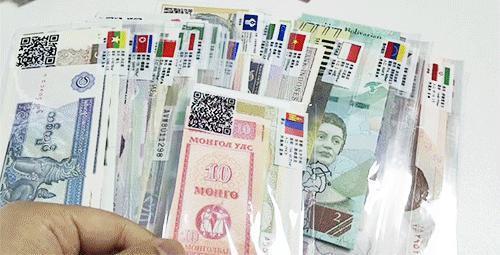 红包界劳斯*斯，把100国100张外币塞进红包，隔壁小孩都馋哭了！