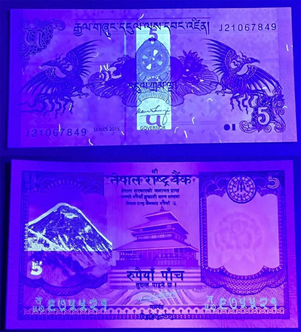 红包界劳斯*斯，把100国100张外币塞进红包，隔壁小孩都馋哭了！