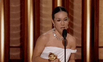 “天啊，我必须泡他”，女“污王”的瓜！