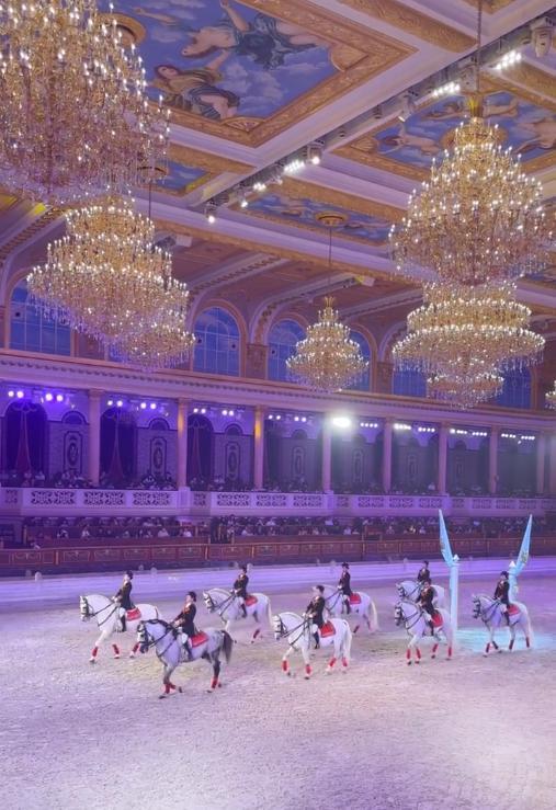 16亿建马场、造“故宫”…豪华总部大楼，不只哈药六厂