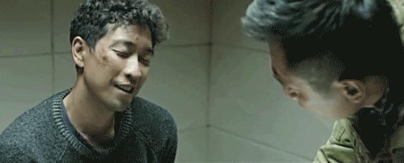 同样是吃饺子镜头，看了王千源和张颂文，才知道什么是教科书演技
