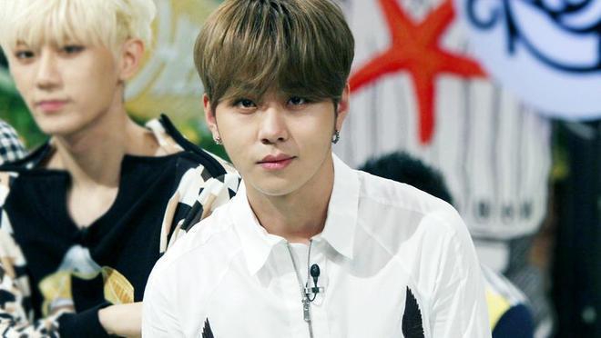 泫雅官宣恋情后：孟佳取关、粉丝关站，男方黑历史被骂太脏