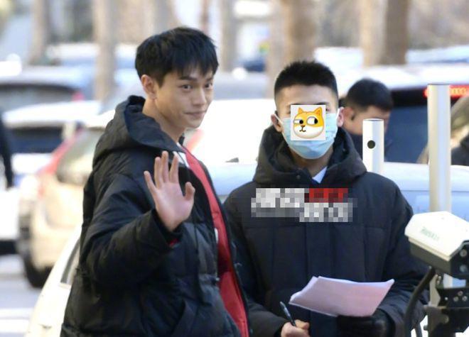 春晚第二次联排：杨幂魏大勋先后现身，宋轶一身大牌