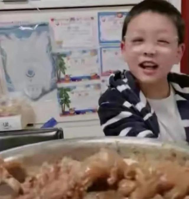 死活不说孩子父母是谁！这6位星二代身世成谜，各自心酸