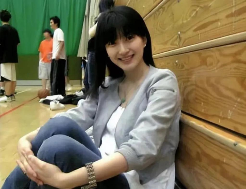 江疏影与富豪分手，上位史又被扒？网友：真的假的……