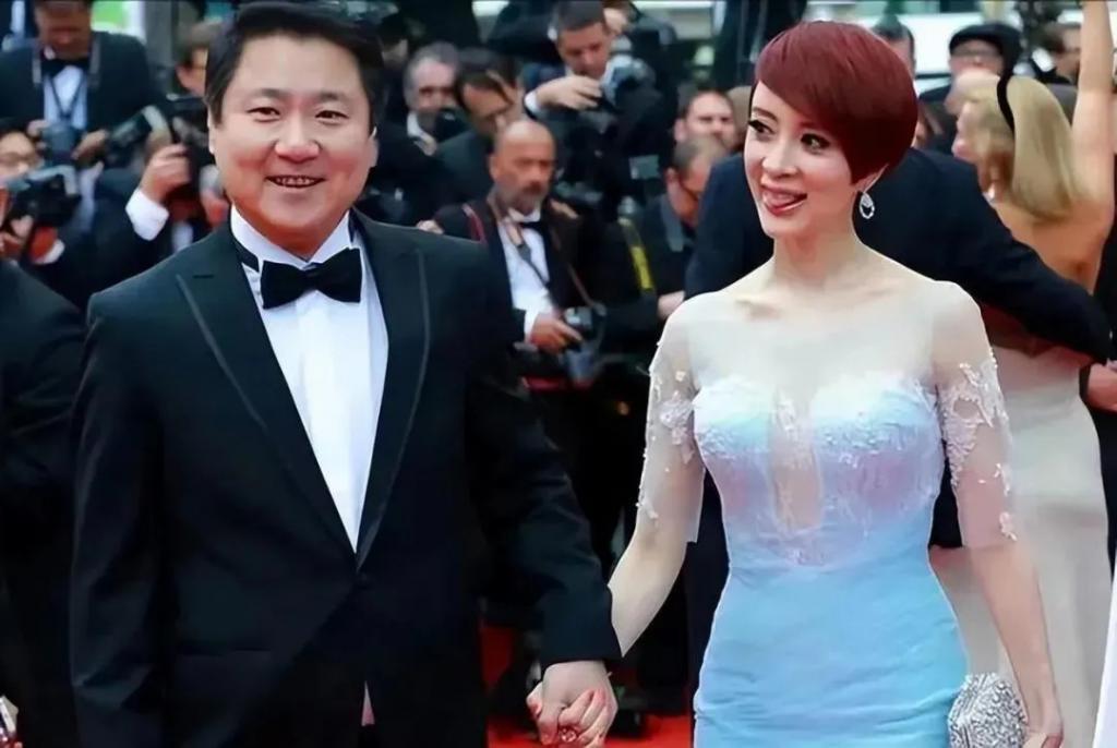 江疏影与富豪分手，上位史又被扒？网友：真的假的……