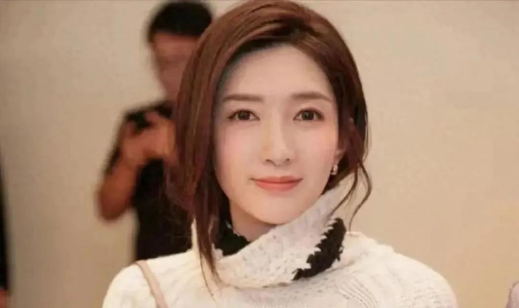 江疏影与富豪分手，上位史又被扒？网友：真的假的……