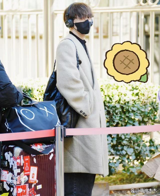 杨幂带货实力太强，身穿千元中式现身春晚彩排，同款卖疯