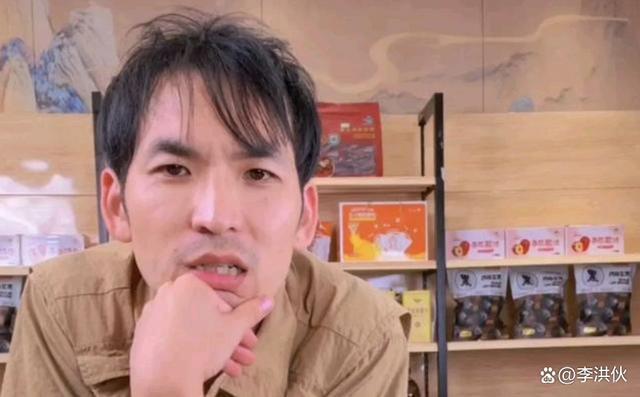 网红铁头自曝“1800找了俩”，被全网禁言，本人回应