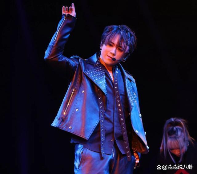 香港“顶流”姜涛被传人气暴跌，大受打击连夜入院打针缓解？