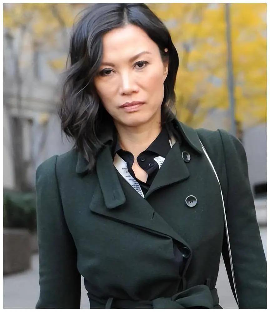 邓文迪的离婚真相：不满足富翁丈夫，爱上了英国首相