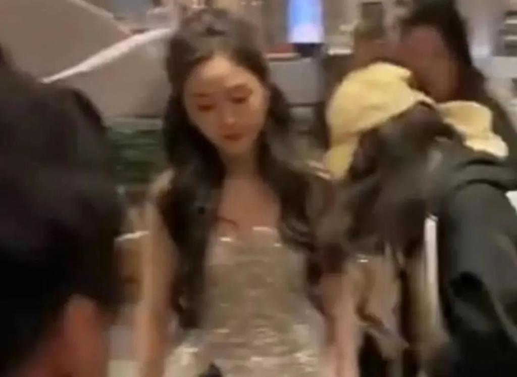 明明是她嘴贱，怎么还先卖惨了？