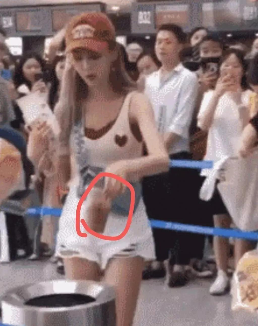 明明是她嘴贱，怎么还先卖惨了？