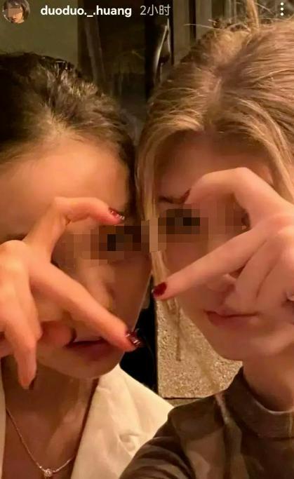 黄多多私照曝光，评论区：小孩子别穿成这样！