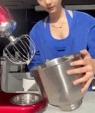 黄多多私照曝光，评论区：小孩子别穿成这样！