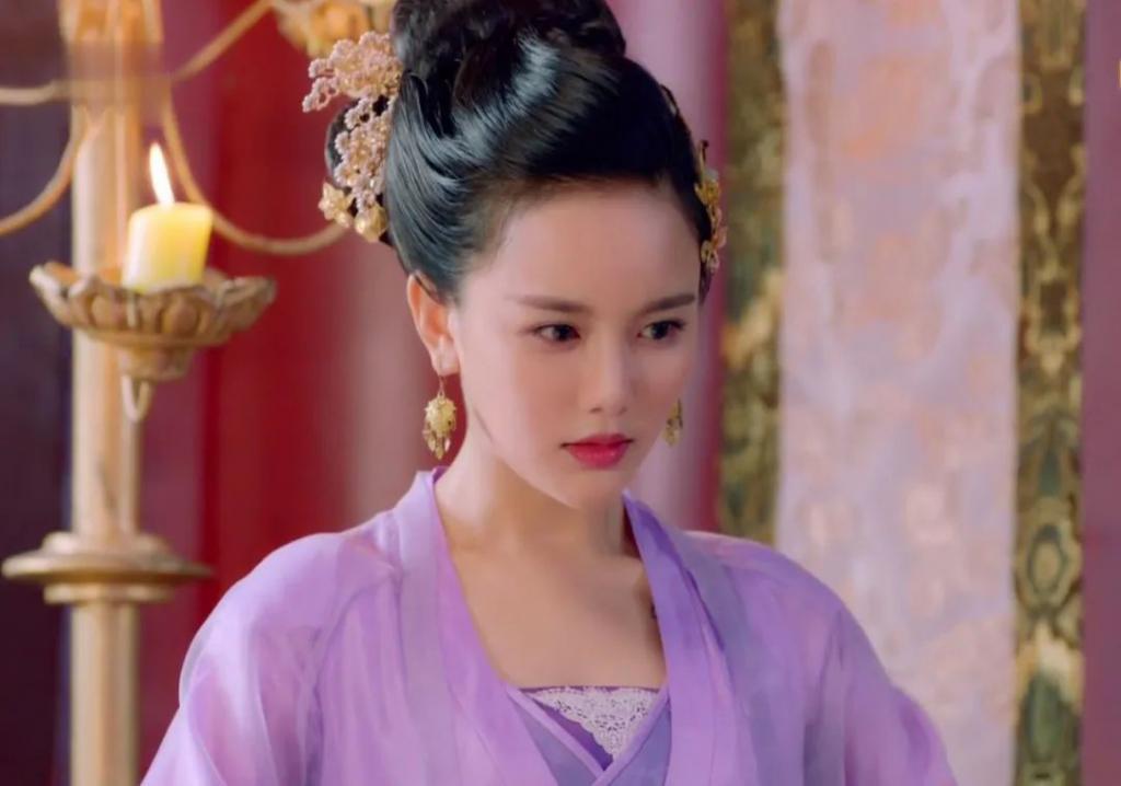 “豆瓣女神”结婚！靠颜值出圈的她们，挤不进上流社会？