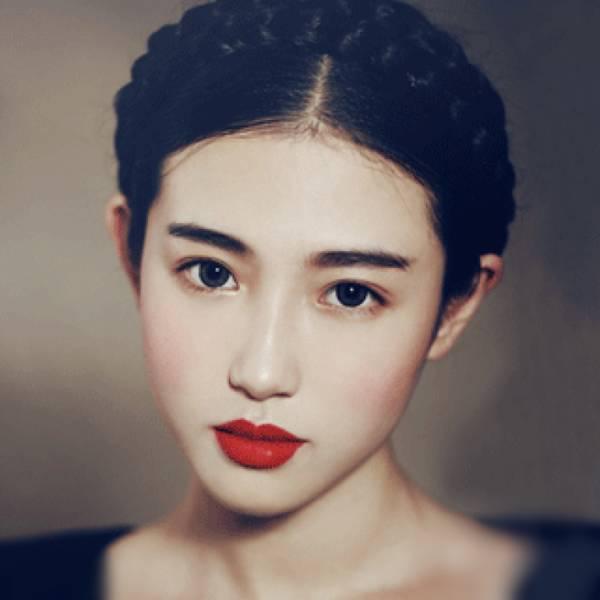 “豆瓣女神”结婚！靠颜值出圈的她们，挤不进上流社会？